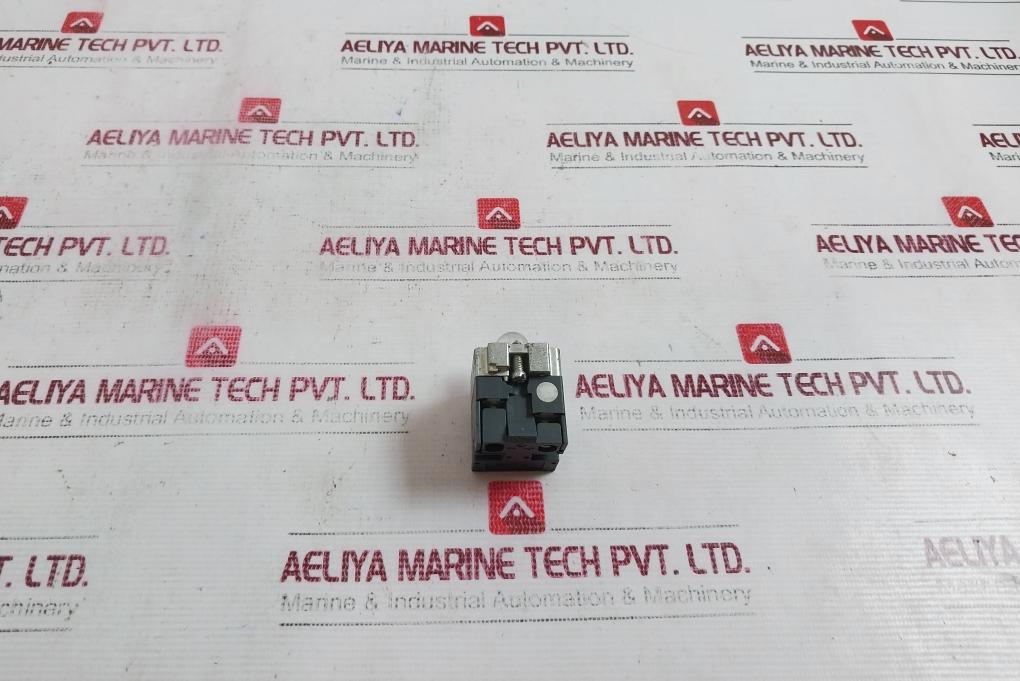 Lot of 6X Teknic 2LHLR Metallic LED Indicator 240 AC