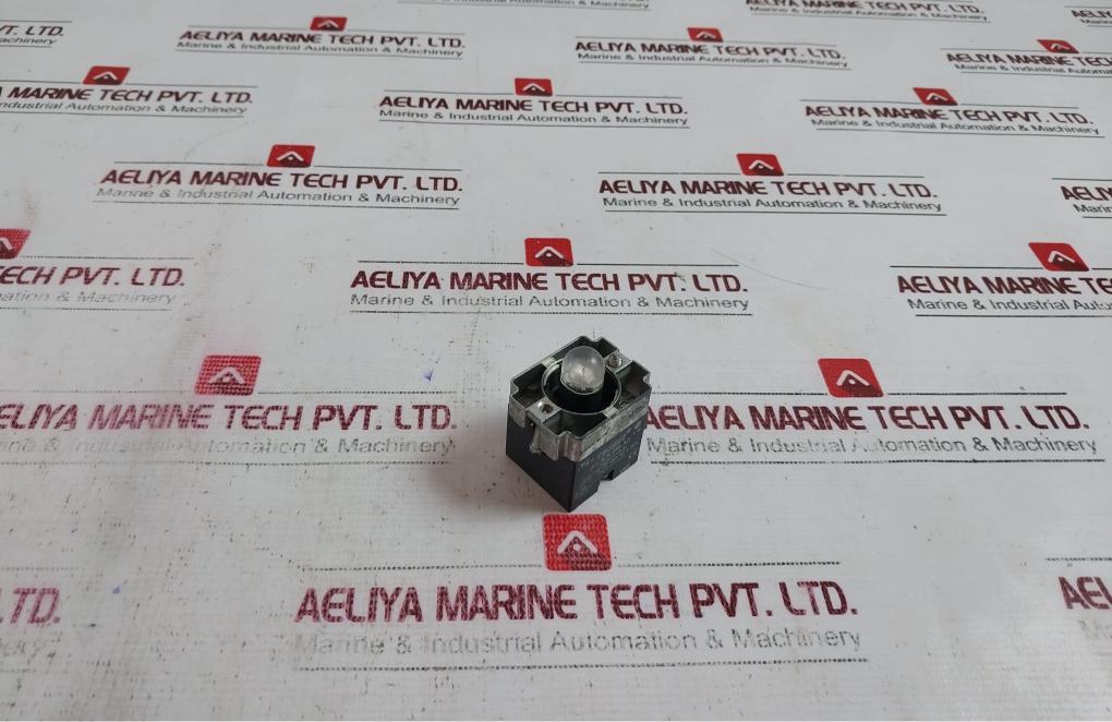 Lot of 6X Teknic 2LHLR Metallic LED Indicator 240 AC