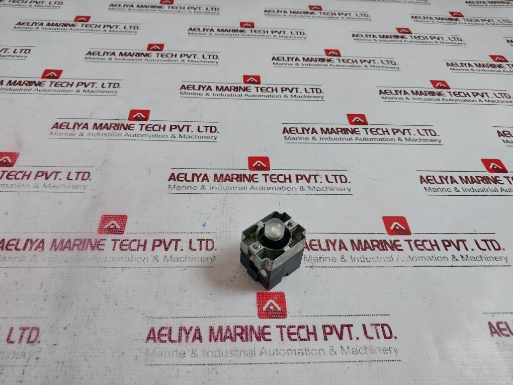 Lot of 6X Teknic 2LHLR Metallic LED Indicator 240 AC