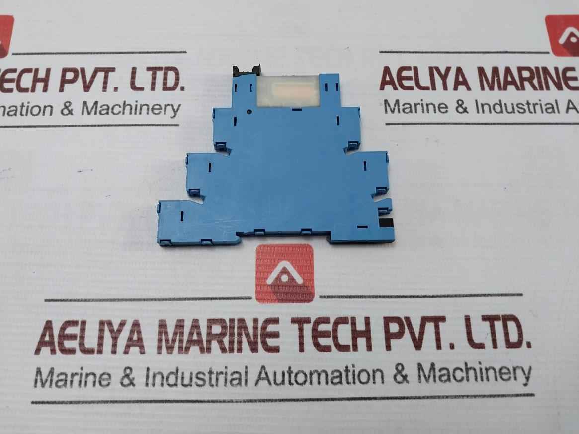 Lot Of 7X Finder 93.01.7.024 Relay Socket 6A 250V