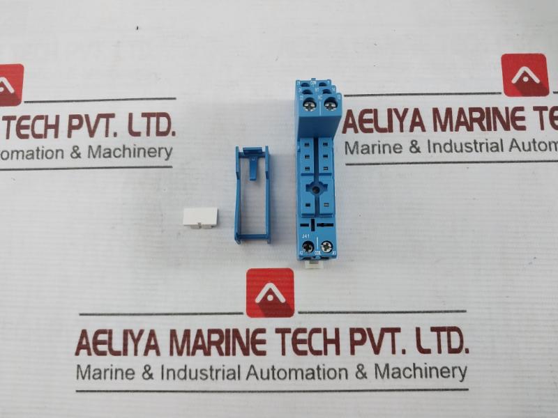 Lot Of 7X Finder 95.05 Socket With Screw (Box Clamp) Terminals 10A 300V 8 012823