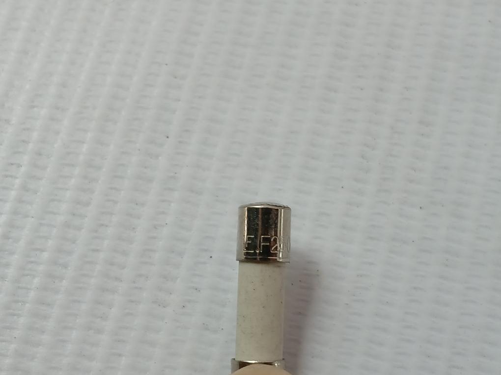 Lot Of 7X Littelfuse 0216.250Vxp Ceramic Cartridge Fuse