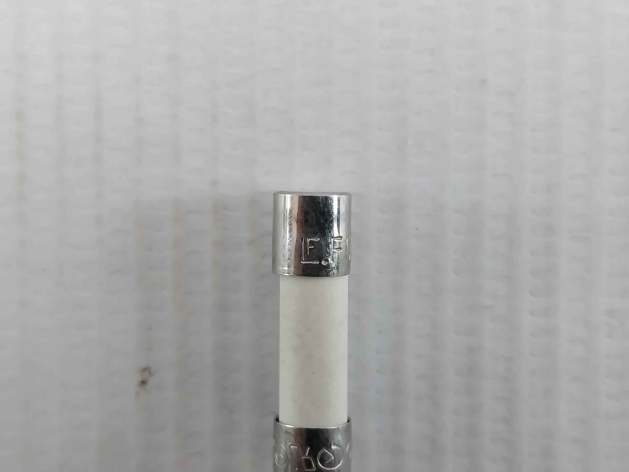 Lot Of 7X Littelfuse F1Ah250V P Ceramic Fuse