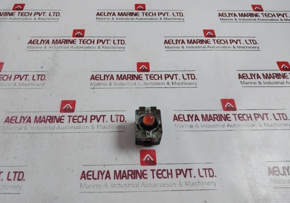 Lot of 7X Teknic 2 LHLR Red LED Indicator 240 AC IEC/EN 60947-5-1