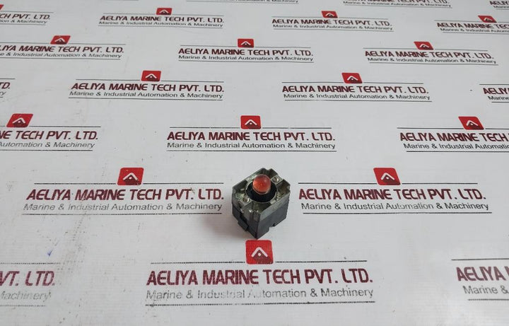 Lot of 7X Teknic 2 LHLR Red LED Indicator 240 AC IEC/EN 60947-5-1