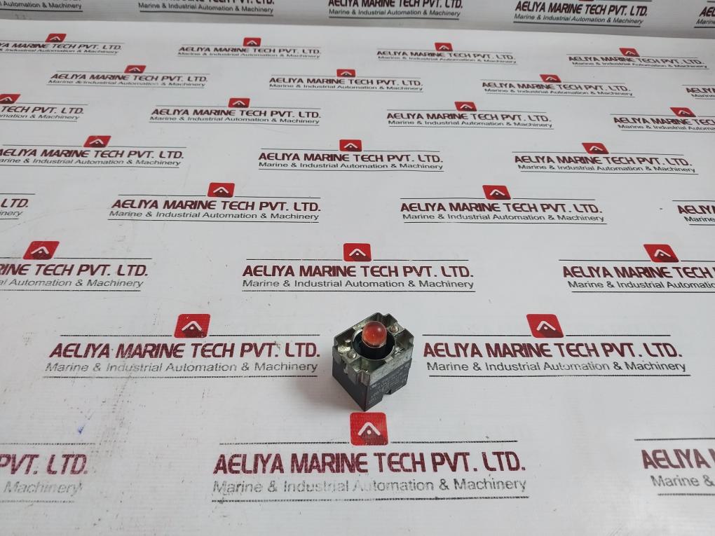 Lot of 7X Teknic 2 LHLR Red LED Indicator 240 AC IEC/EN 60947-5-1