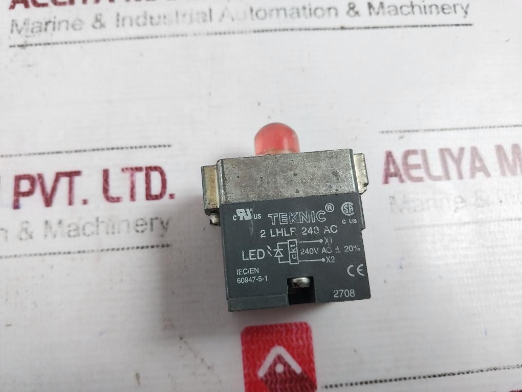 Lot of 7X Teknic 2 LHLR Red LED Indicator 240 AC IEC/EN 60947-5-1