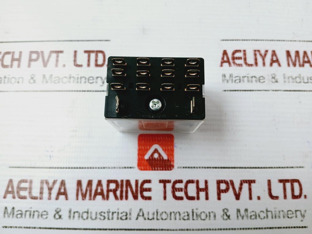 Lot of 7X Omron LY4N-D2 Relay 10A 110VAC/10A 240VAC, 24VDC 0289YU