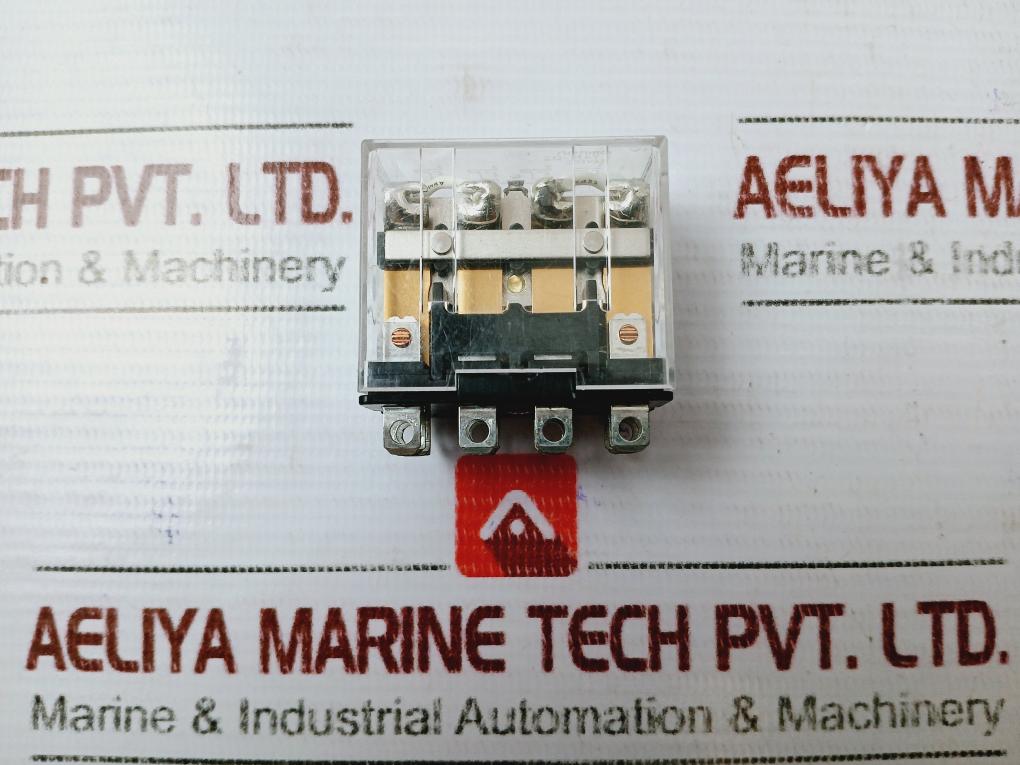 Lot of 7X Omron LY4N-D2 Relay 10A 110VAC/10A 240VAC, 24VDC 0289YU