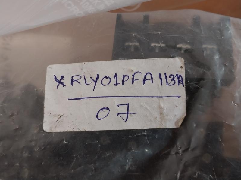 Lot of 7X Omron PF113A-E Relay Socket 25X9CX 10A 250V