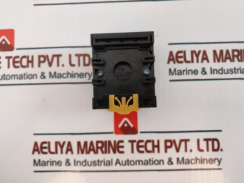 Lot Of 7X Omron Pf113A-e Relay Socket 25X9Cx 10A 250V