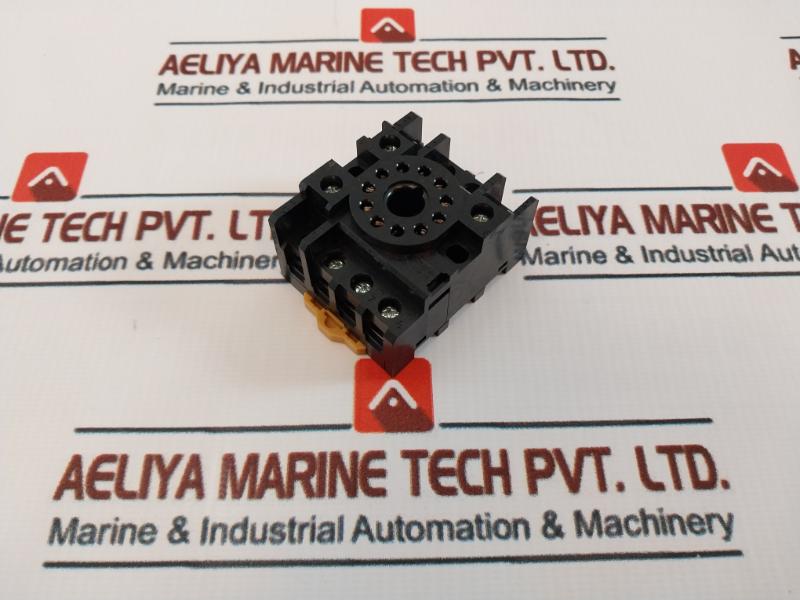 Lot Of 7X Omron Pf113A-e Relay Socket 25X9Cx 10A 250V