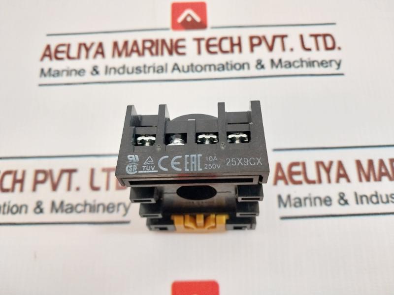 Lot Of 7X Omron Pf113A-e Relay Socket 25X9Cx 10A 250V