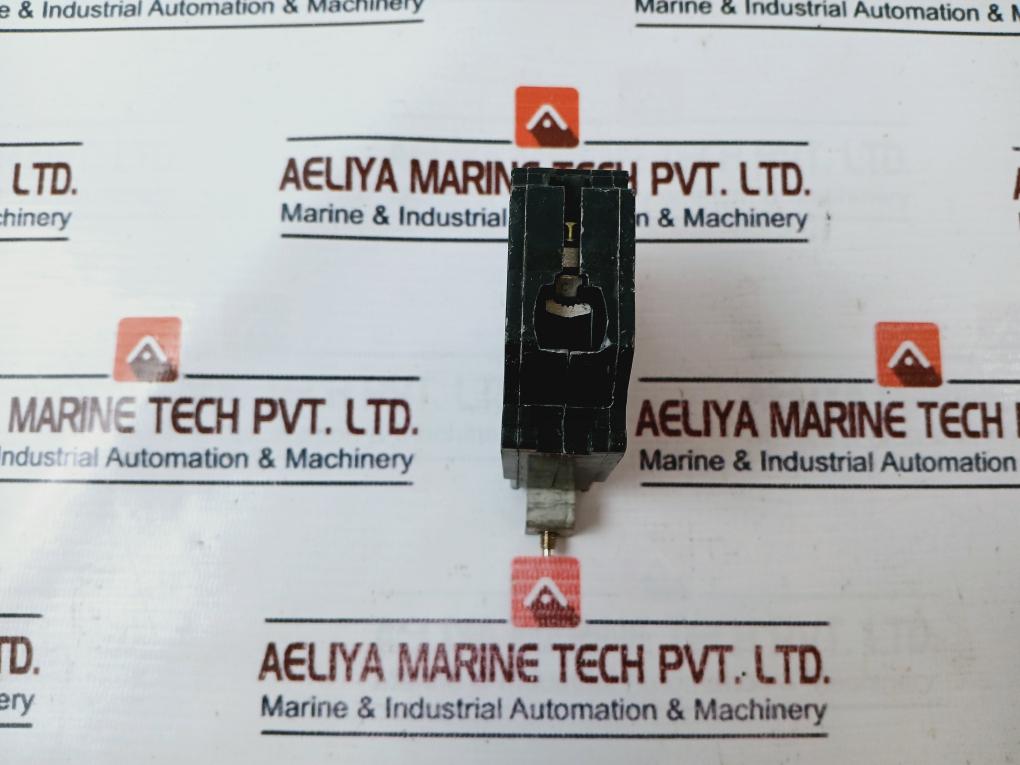 General Electric Rt-690 Circuit Breaker 20A