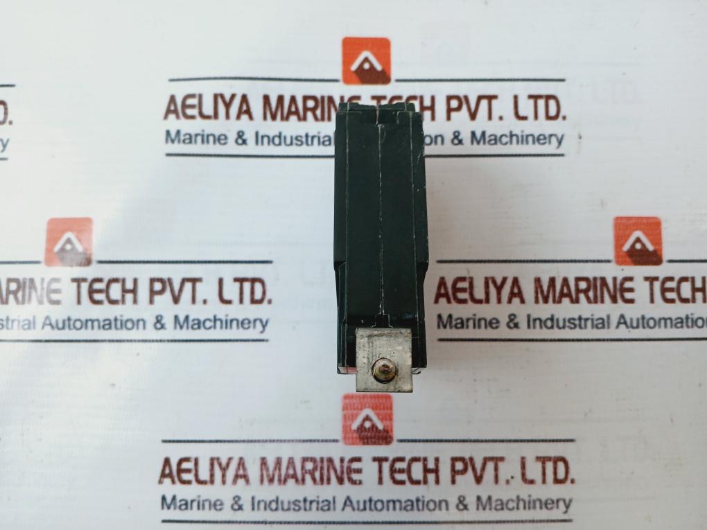 General Electric Rt-690 Circuit Breaker 20A