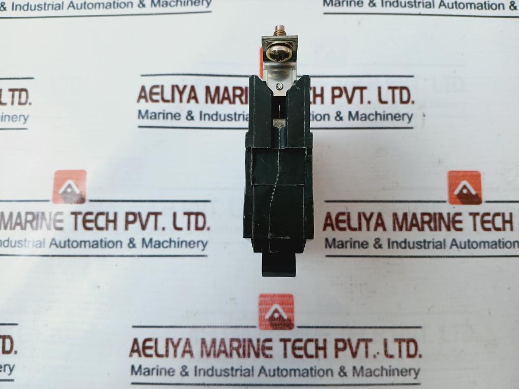 General Electric Rt-690 Circuit Breaker 20A