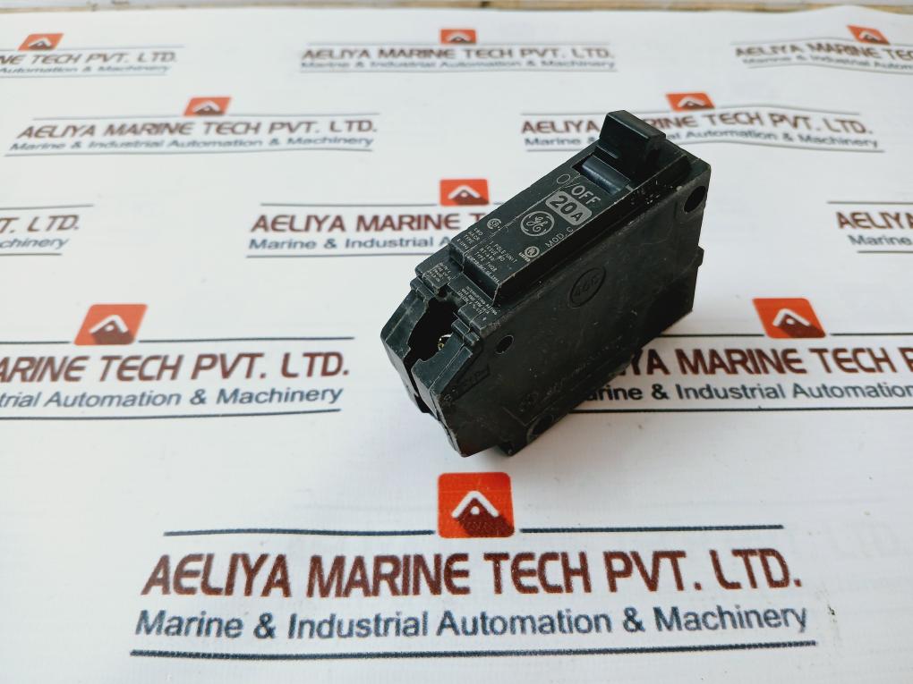 General Electric Rt-690 Circuit Breaker 20A