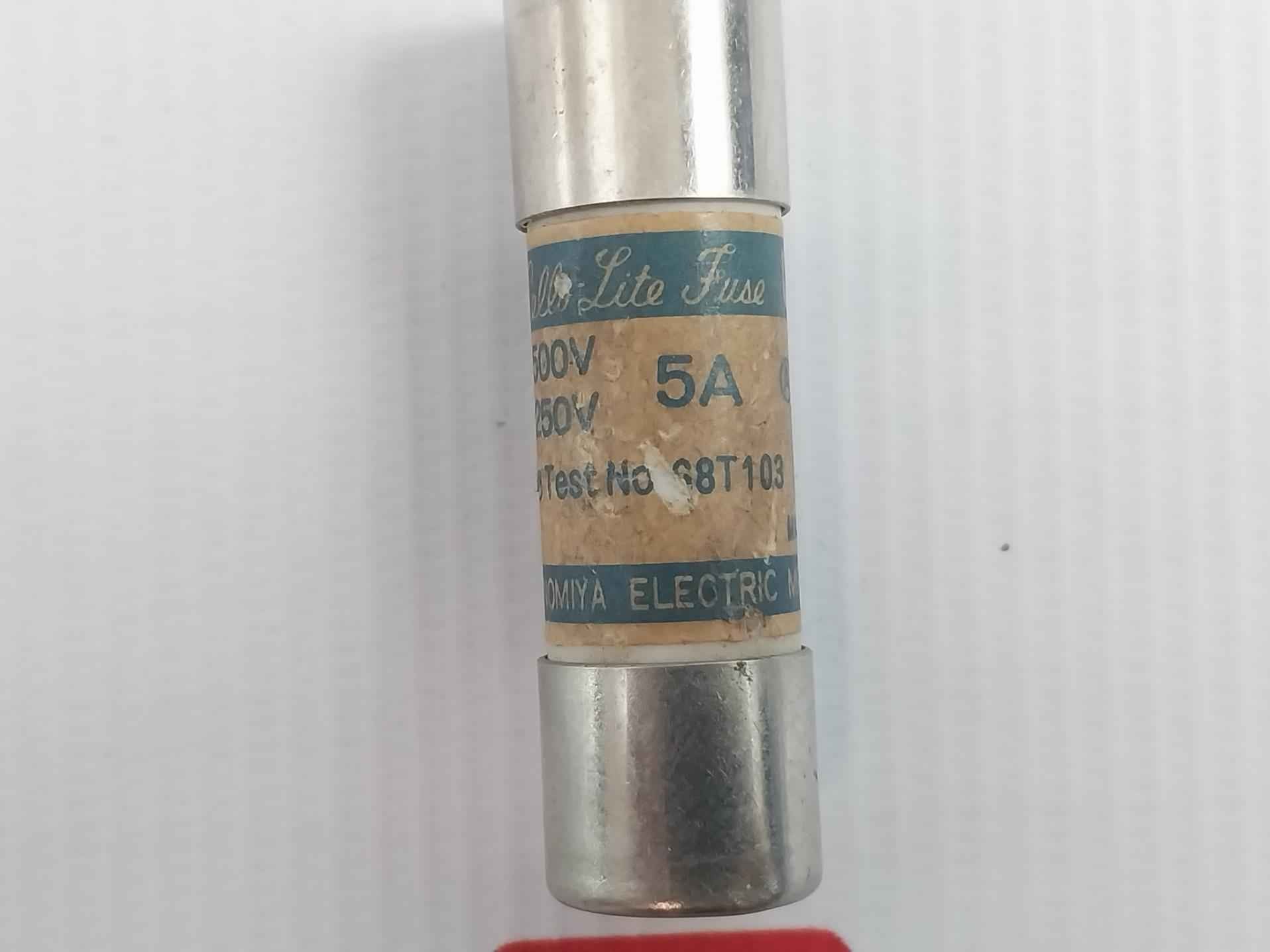 Lot Of 8x Utsunomiya Electric Uc1 Cello-lite Fuse Ac 500v Dc 250v 5a