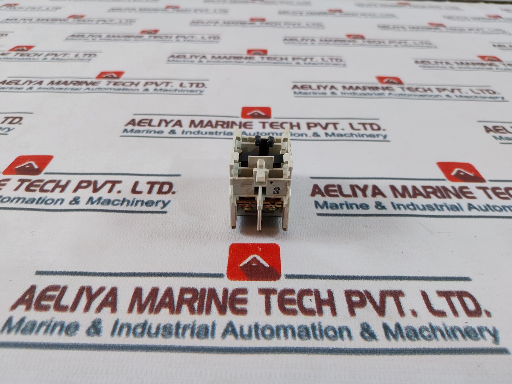 Lot Of 9X Fuji Electric Sz-a11/ Sz-al.Ar Auxiliary Contact Block 10A