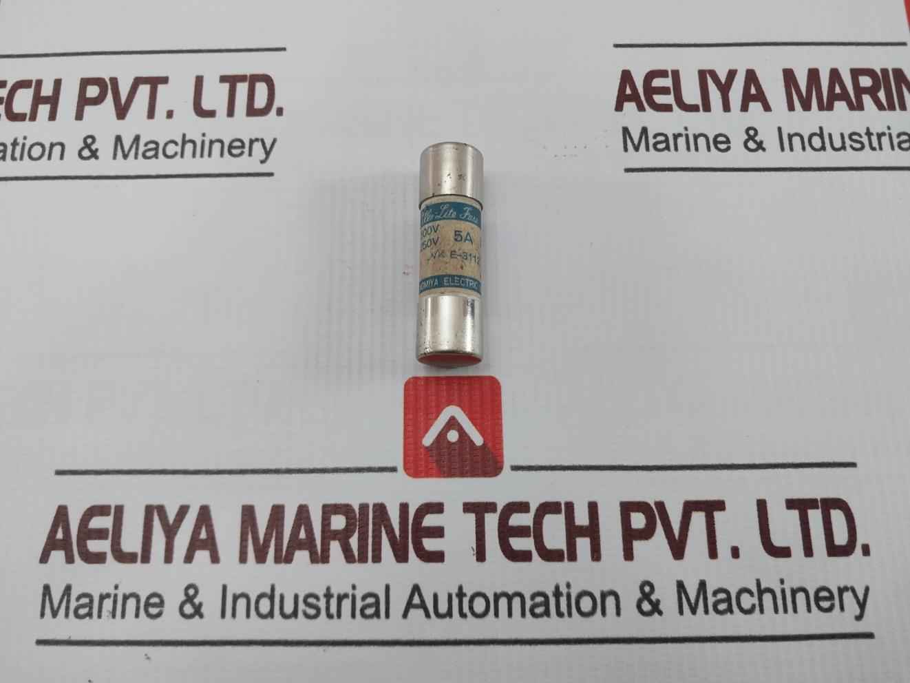 Lot Of 9X Utsunomiya Electric Uc1 Cello-lite Fuse Ac 500V Dc 250V 5A