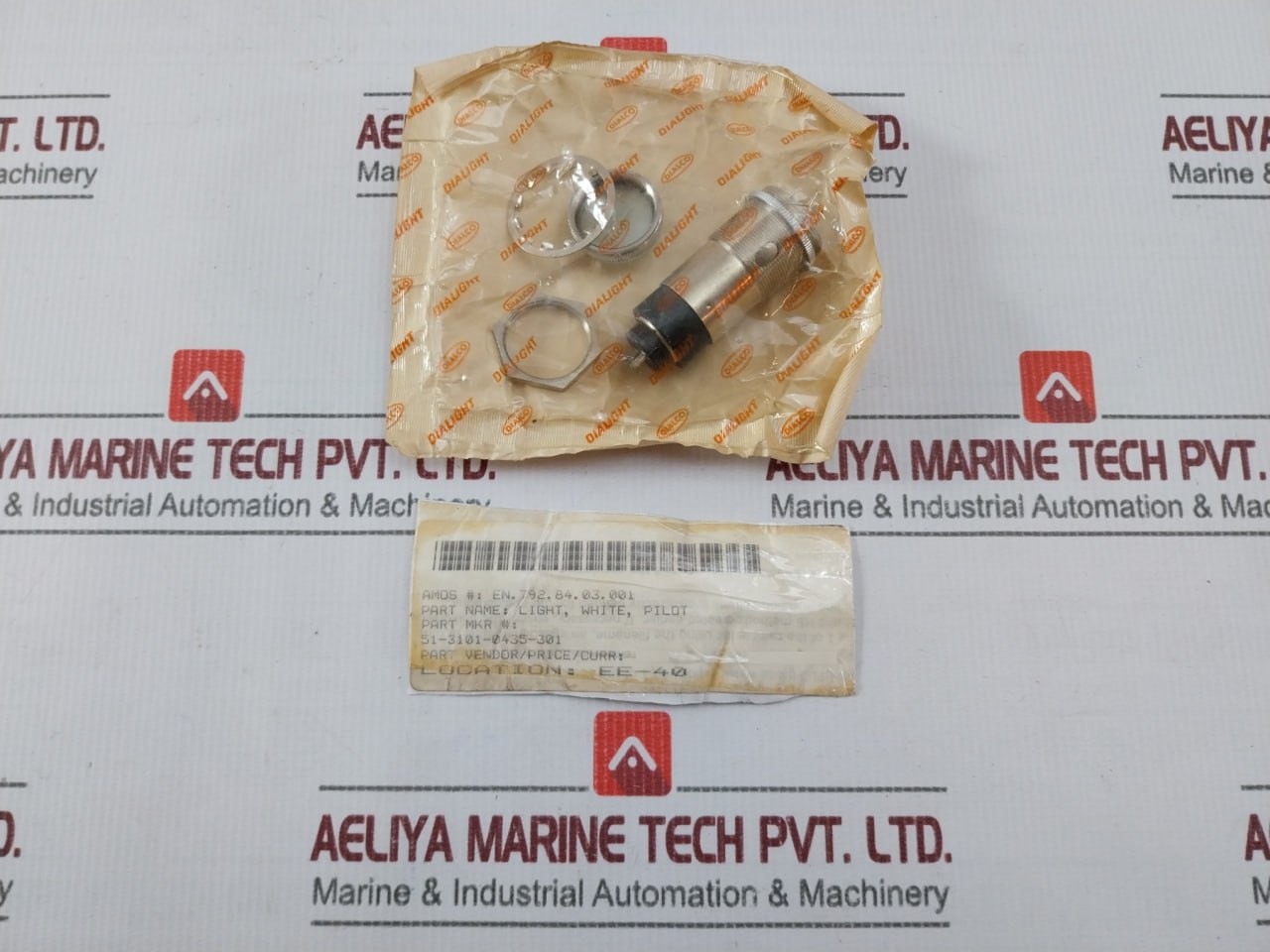 Lot Of 2X Dialight 51-3101-0435-301 Led Panel Mount Indicator White