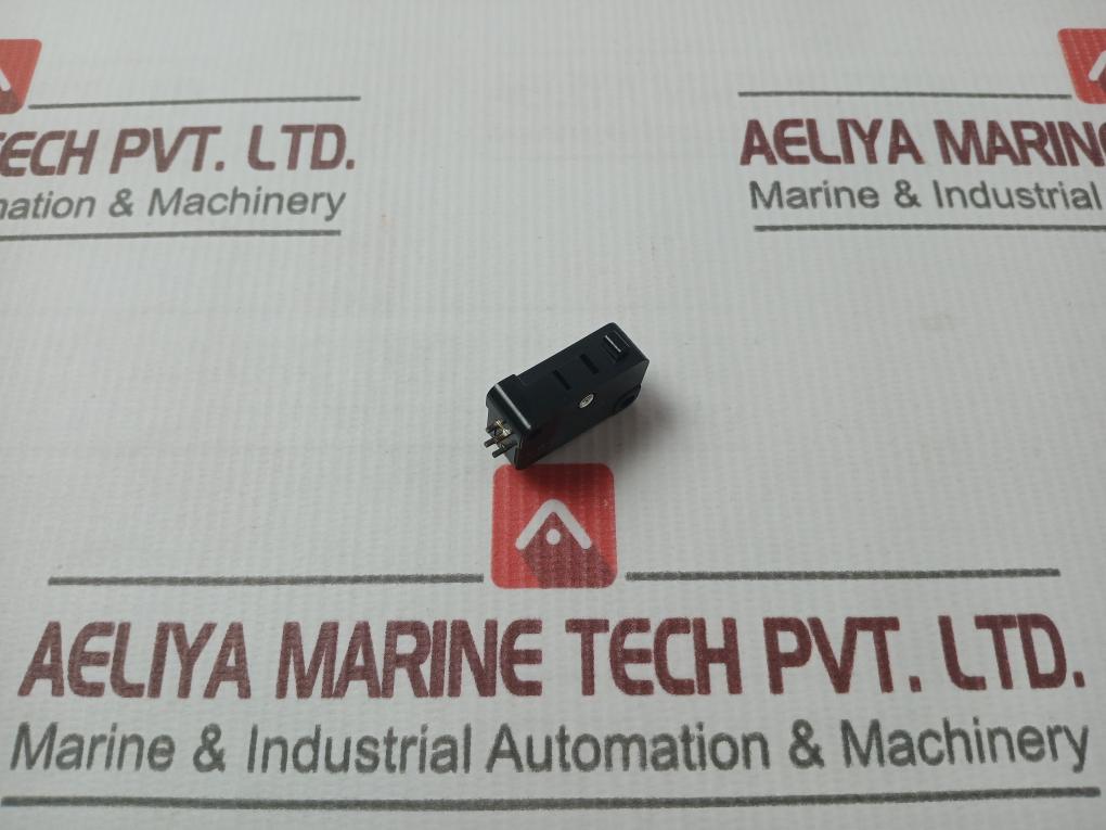 Lot of 2X OMRON V-15-1A2 Miniature Basic Switch