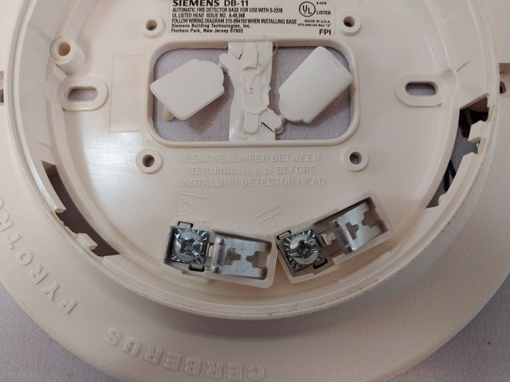 Lot of 2X Siemens Db-11 Automatic Fire Detector Base 575-294194
