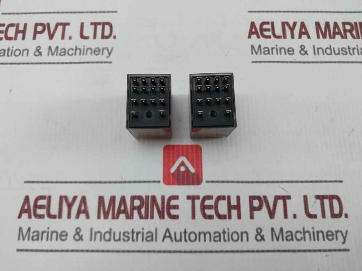 Lot of 3X SIEMENS LZX: PT570730 Plug-in Relay 230V AC Used