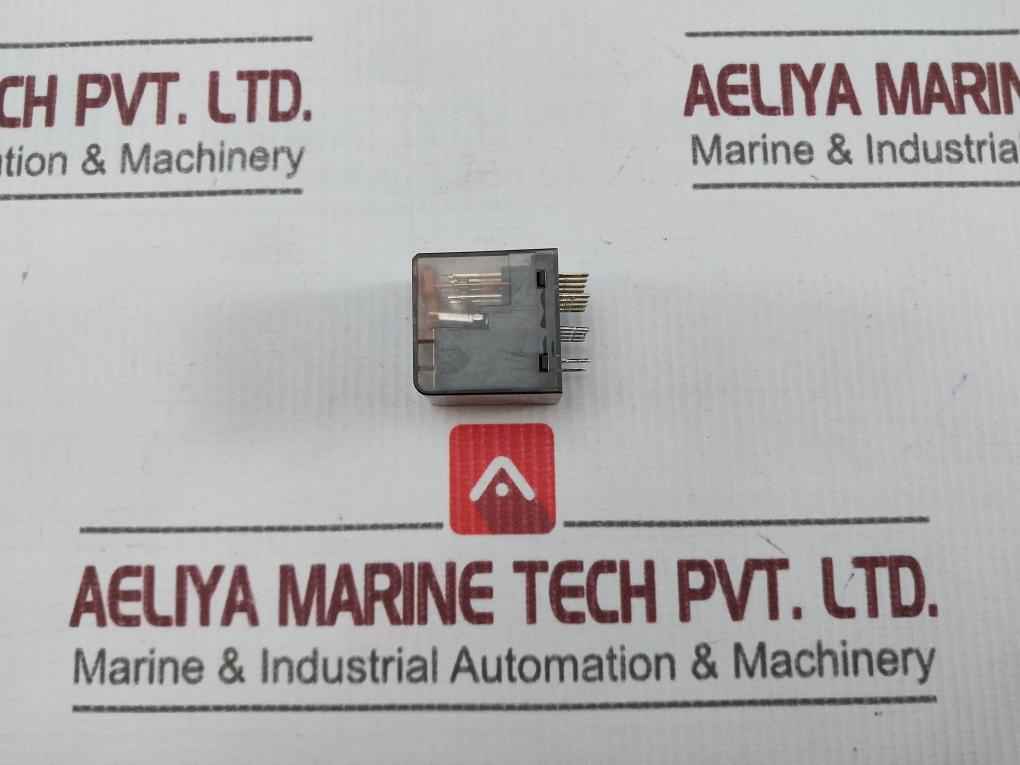 Lot of 3X SIEMENS LZX: PT570730 Plug-in Relay 230V AC Used