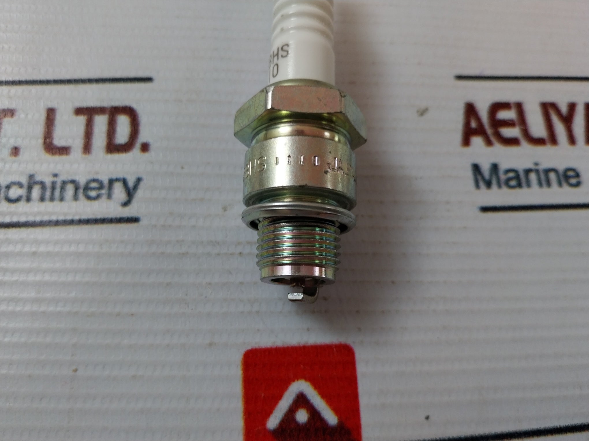 Lot of 6X NGK B8HS-10 5126 Spark Plug