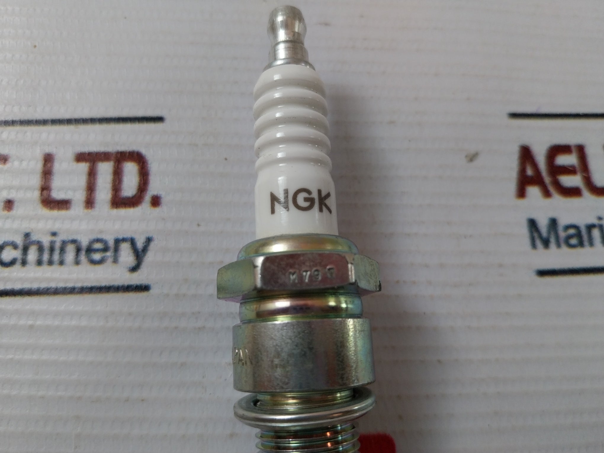 Lot of 6X NGK B8HS-10 5126 Spark Plug