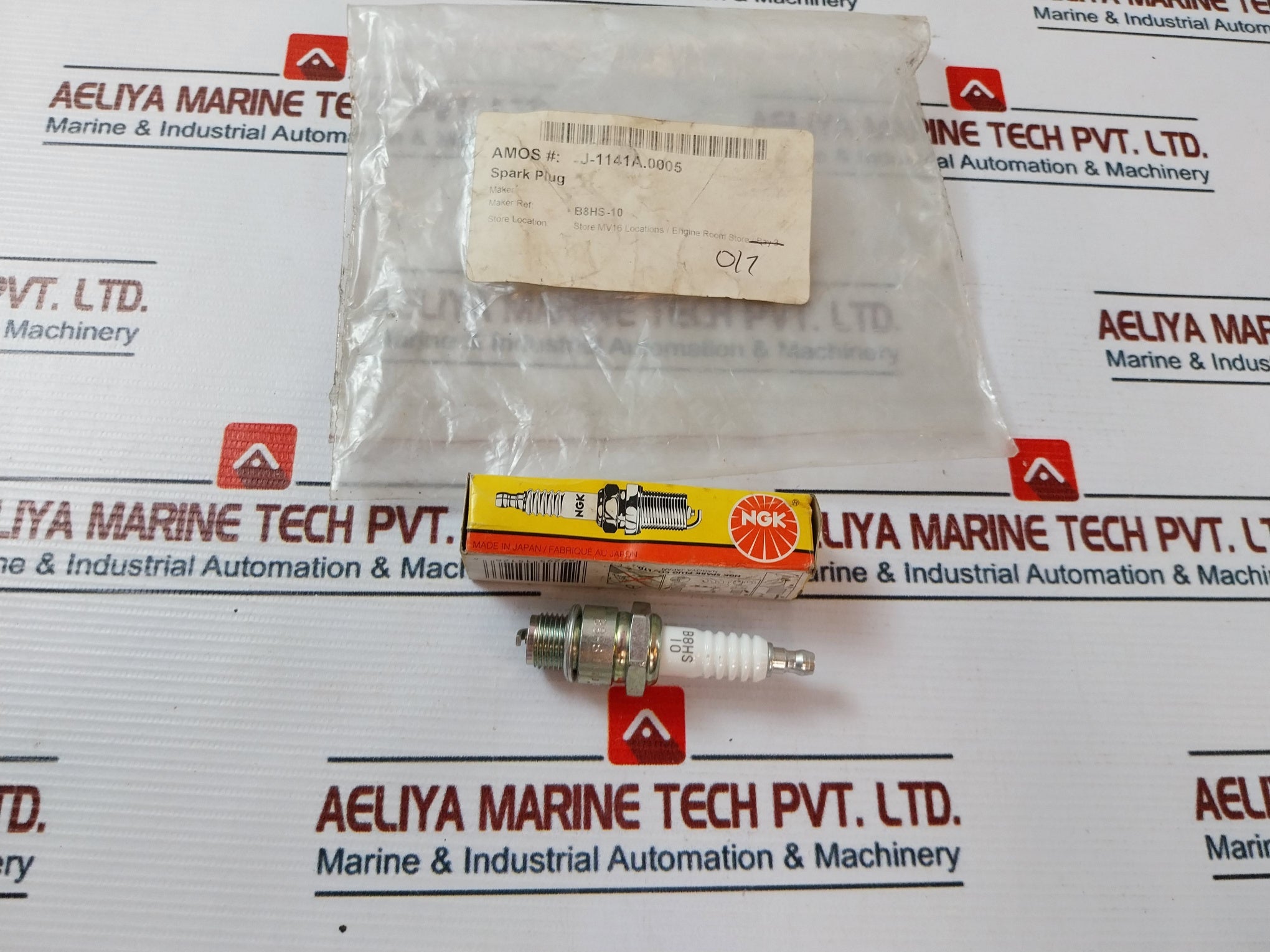 Lot of 6X NGK B8HS-10 5126 Spark Plug
