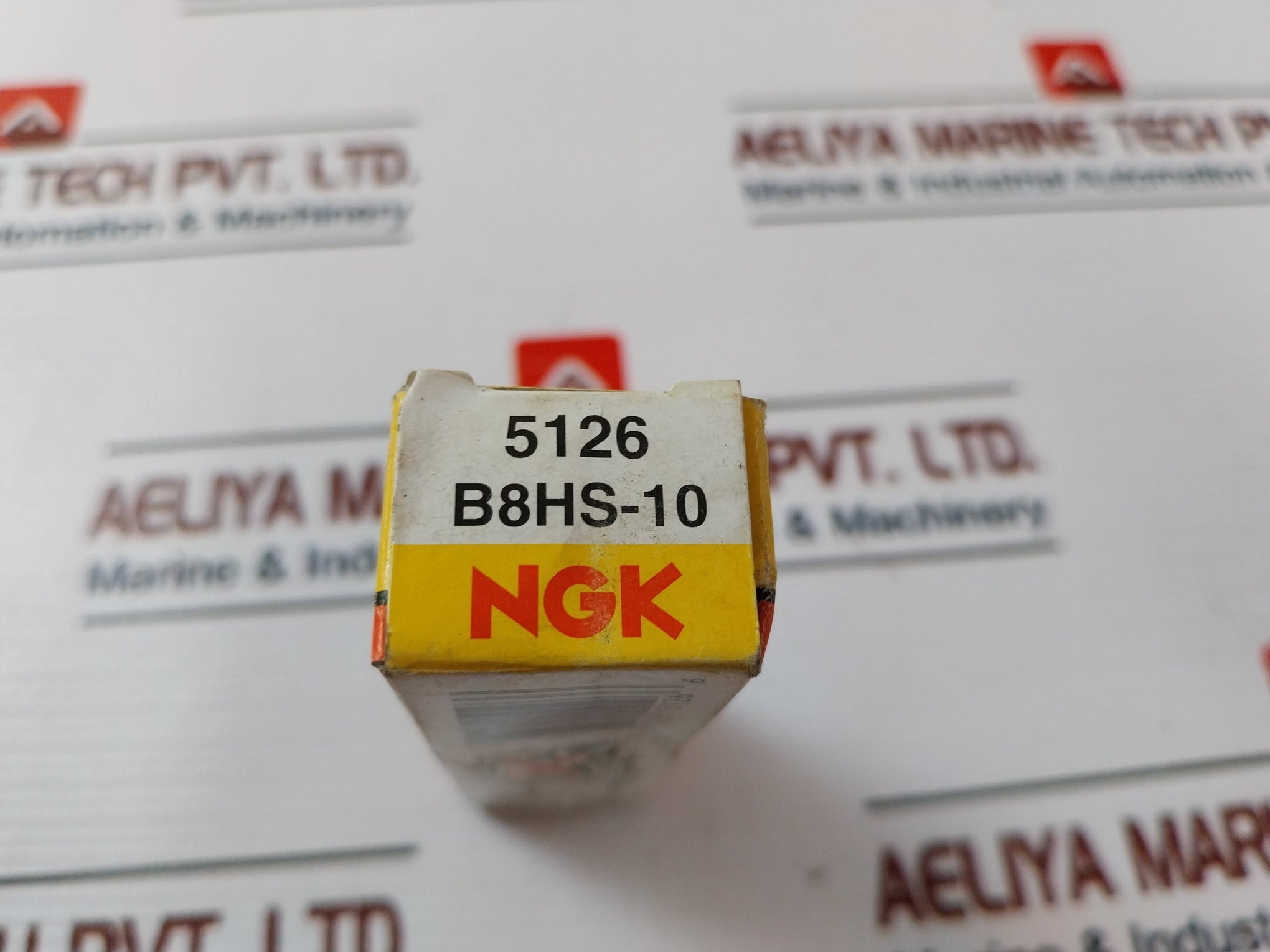 Lot of 6X NGK B8HS-10 5126 Spark Plug