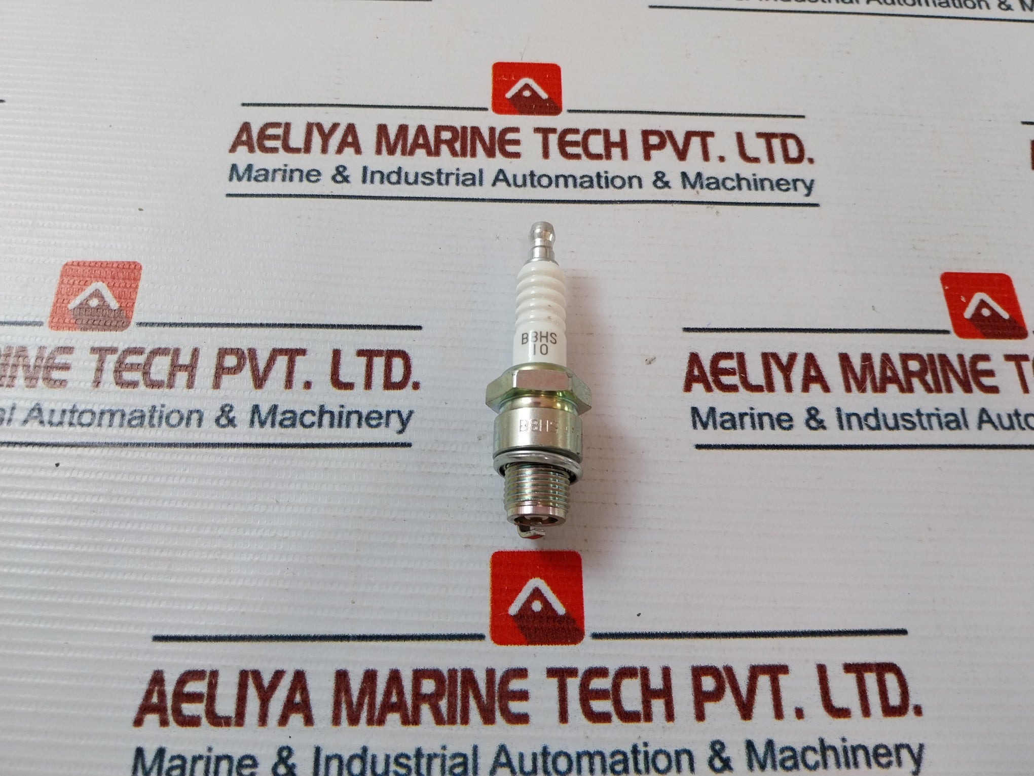 Lot of 6X NGK B8HS-10 5126 Spark Plug