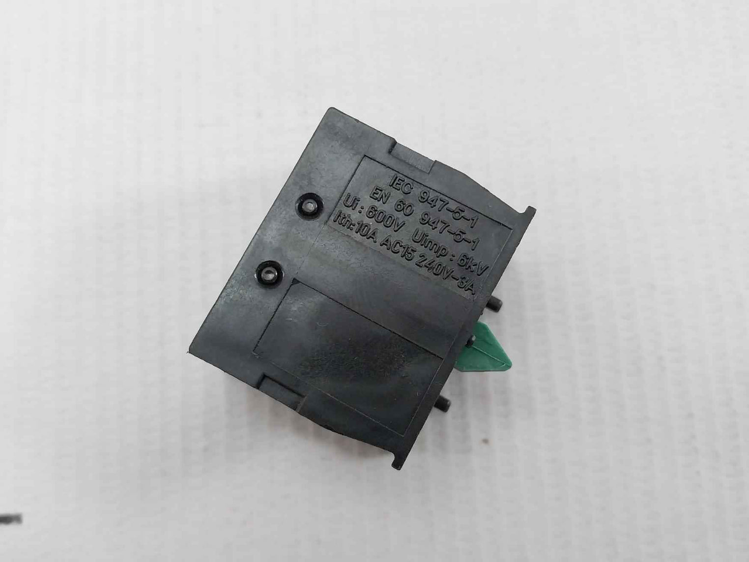 Lot of 2x Telemecanique Zb2-be101 Contact Block 600v 10a 8b0922