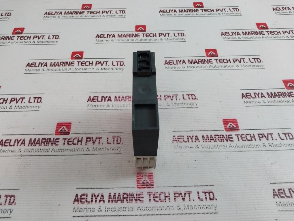 Lovato Bt2N 12S 110 Time Relay 24V Ac/Dc 50/60Hz