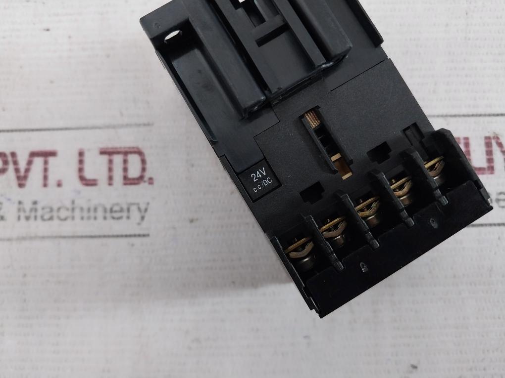 Lovato Mc9 24V 3-pole Dc Contactor 00129725