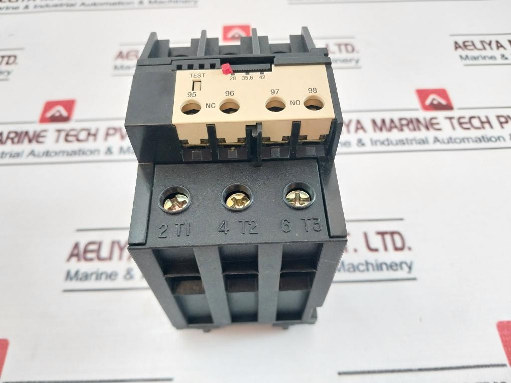 Lovato Rfa95.42/G270 Thermal Overload Relay With Mouting Base