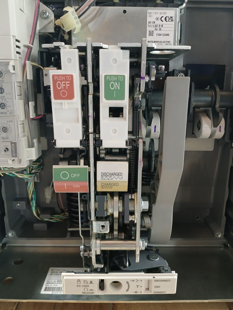Low-Voltage-Air-Circuit-Breaker-By-Mitsubishi-Ae-Sw-690-Vac-50-60hz-Ae1600-Sw-15