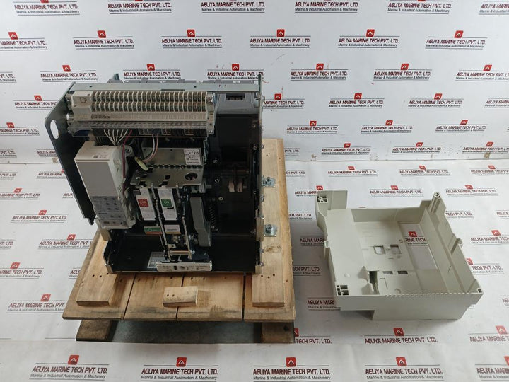 Low-Voltage-Air-Circuit-Breaker-By-Mitsubishi-Ae-Sw-690-Vac-50-60hz-Ae1600-Sw-9
