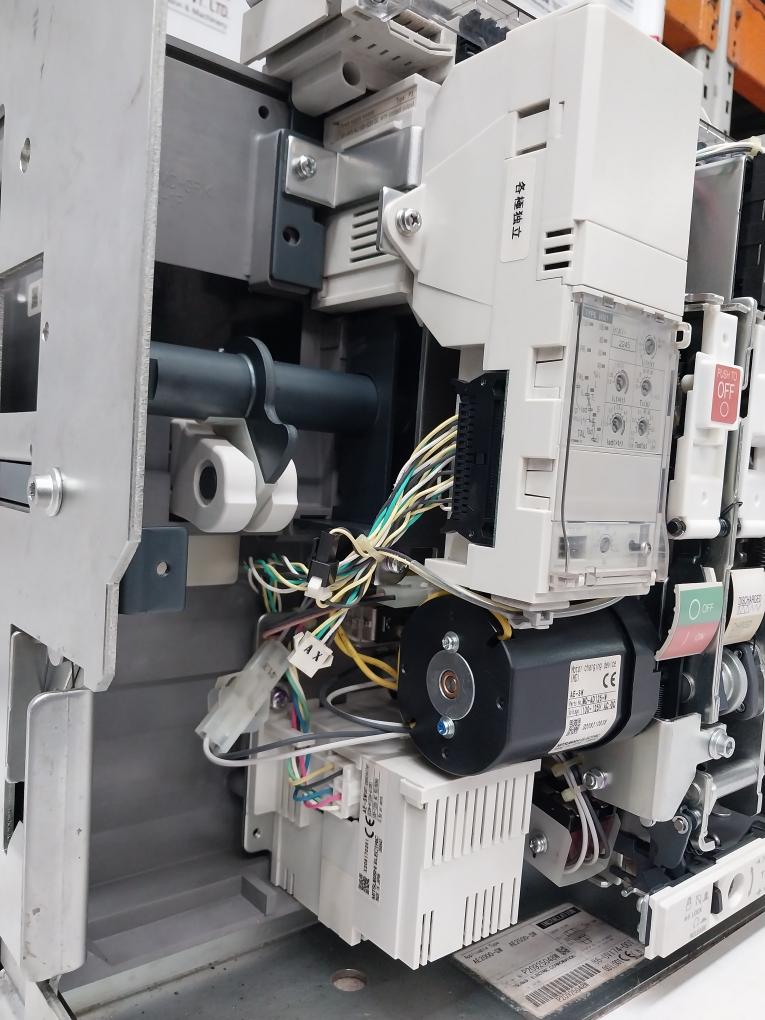3P Low Voltage Air Circuit Breaker Ae2500-sw Mitsubishi 100-120Vac 50/60Hz