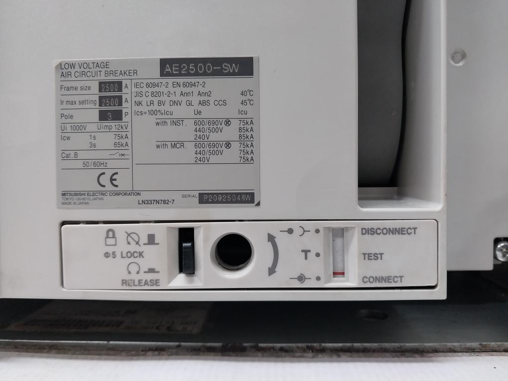 3P Low Voltage Air Circuit Breaker Ae2500-sw Mitsubishi 100-120Vac 50/60Hz