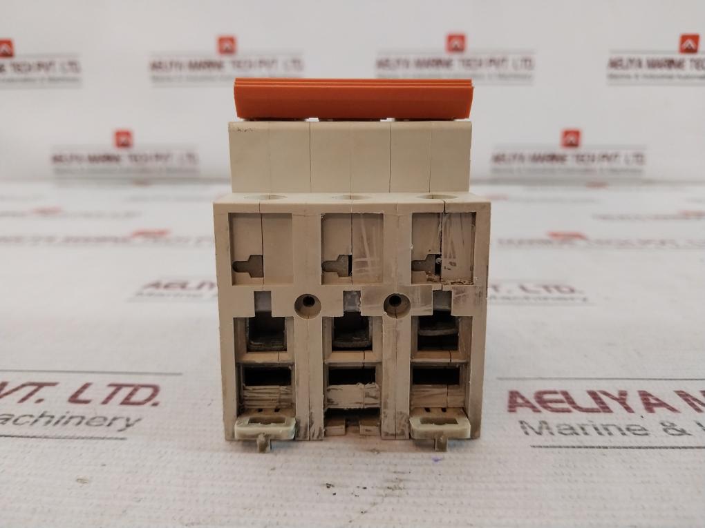 Ls Bkn D 32 Circuit Breaker 3 Pole 400V Iec60898 R150403-d32