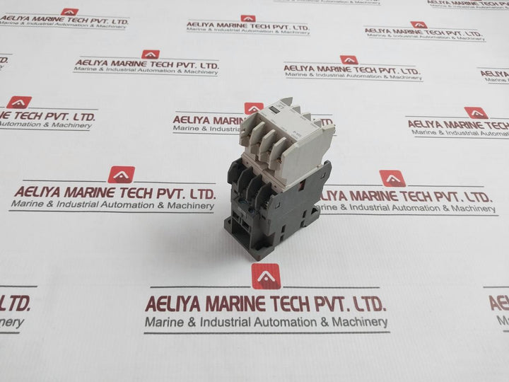 Ls Ua-4 4 Pole Aux Contact Unit 60/75?C Cu-wire Only 50-60Hz 16A 690V