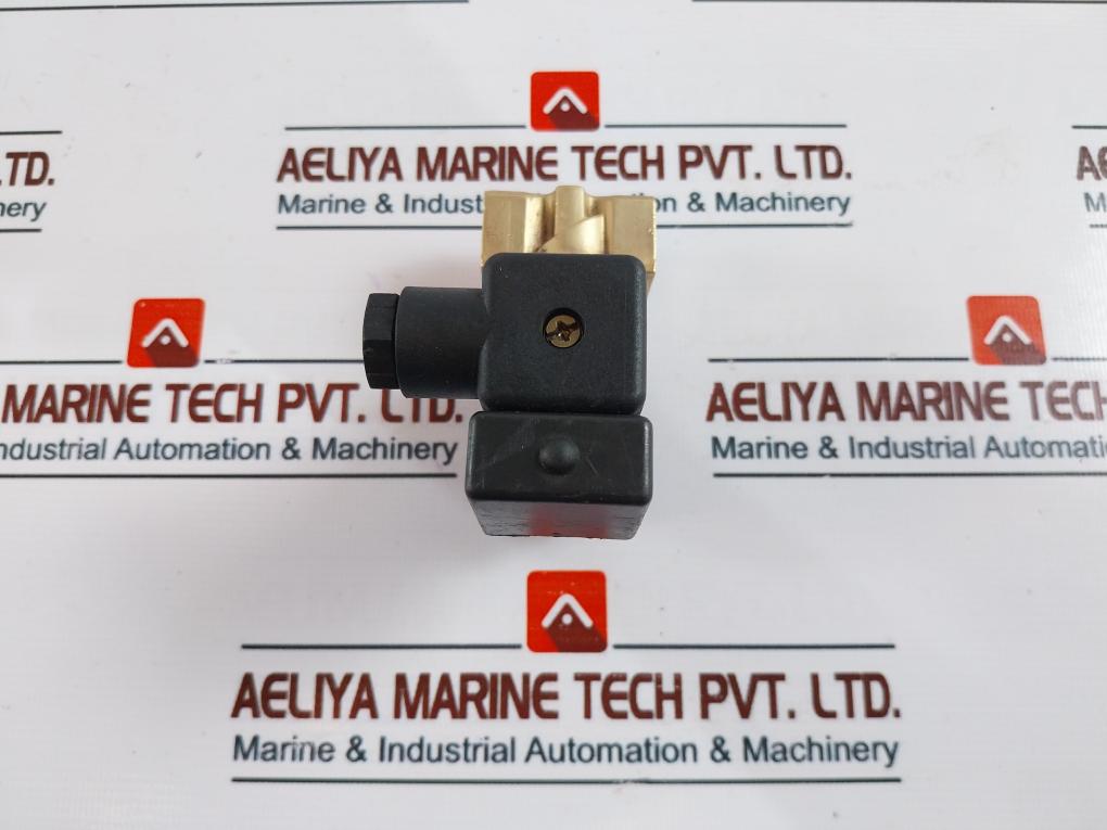 Lucifer 121K0240 D18 A Solenoid Valve With Coil 483510S6 F