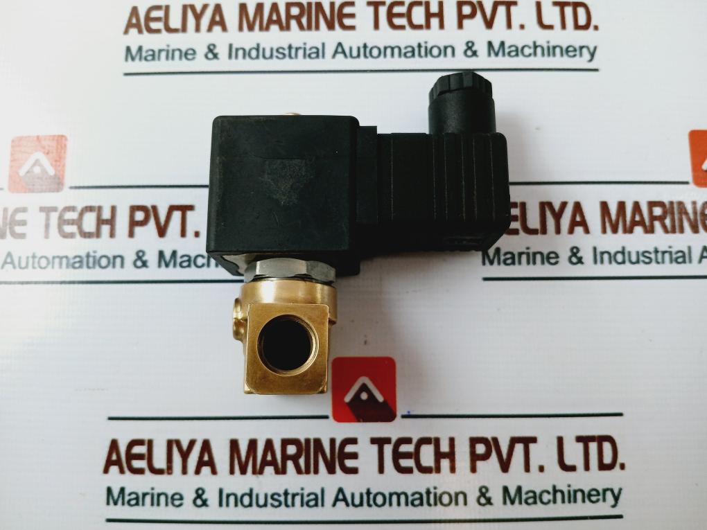 Lucifer 121K0240 Solenoid Valve W/ Coil 483510S6 F 220-240V 50/60Hz 9W