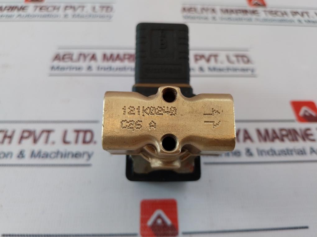 Lucifer 121k02 Solenoid Valve With 483510s6 F Coil 220-240v 50hz