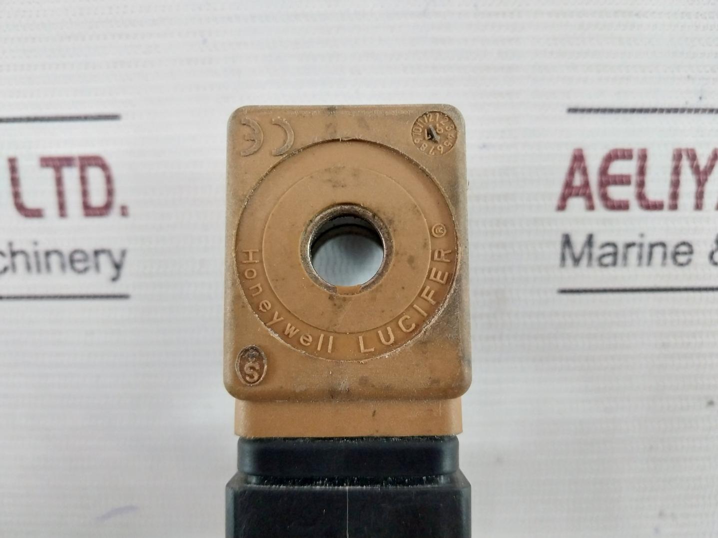 Lucifer 483510S6 F Solenoid Valve 220-240V 50Hz