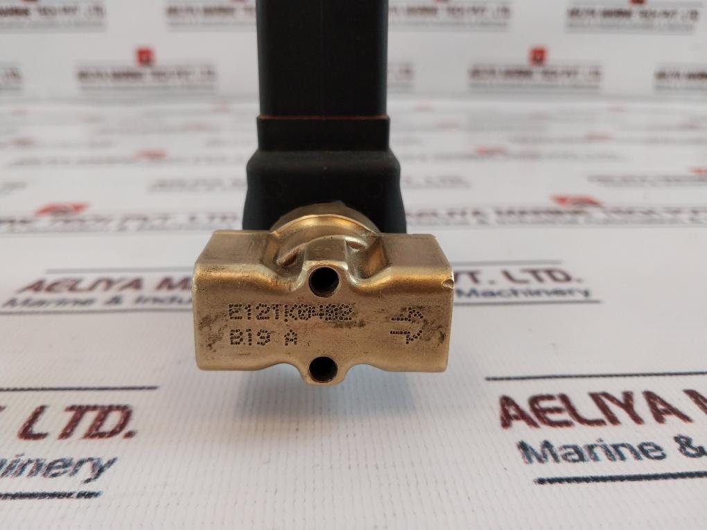 Lucifer E121K0402 Solenoid Valve With Coil 220V 50-60Hz Ip 54