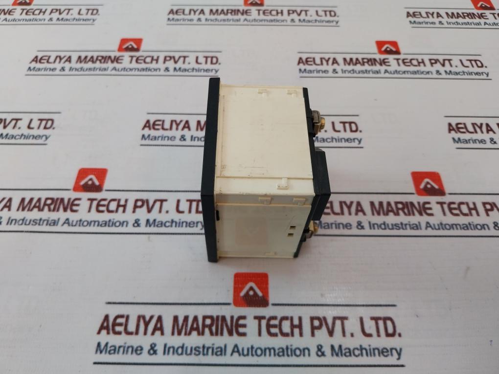 Lumel EA17 Volt Meter 0-600 V